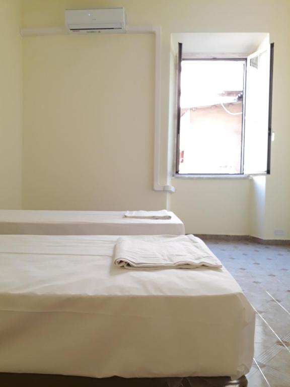 AFFITTACAMERE ROMANSTYLE - image 7