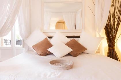 Navona Luxury Sky Penthouse - image 2