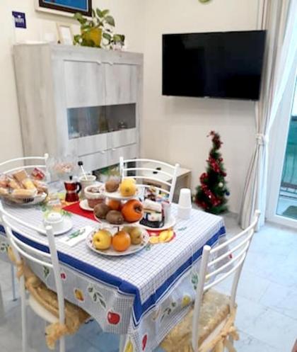 One bedroom appartement with city view terrace and wifi at Roma - image 6