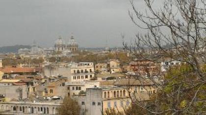 BLASERNA HOUSE in the heart of shopping in Roma - image 7
