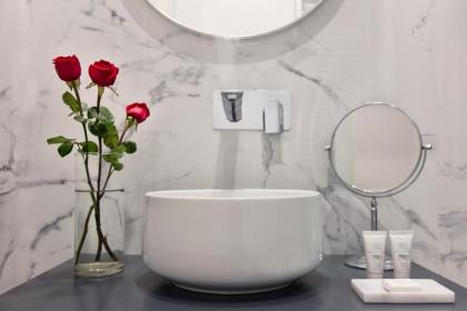Fellini Design Suites - image 12