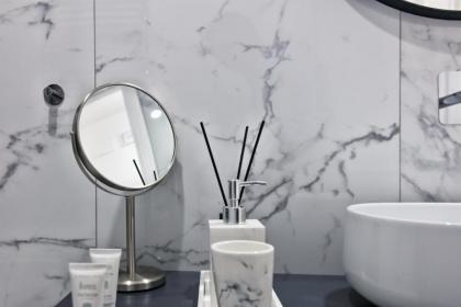 Fellini Design Suites - image 20