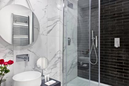 Fellini Design Suites - image 7