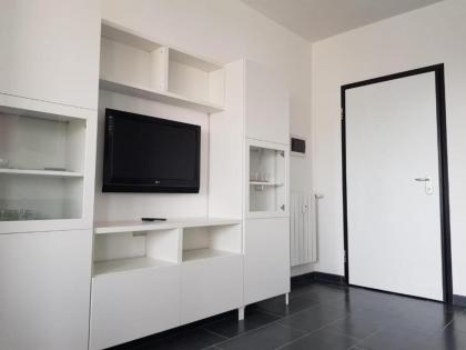 One bedroom appartement with wifi at Roma - image 6