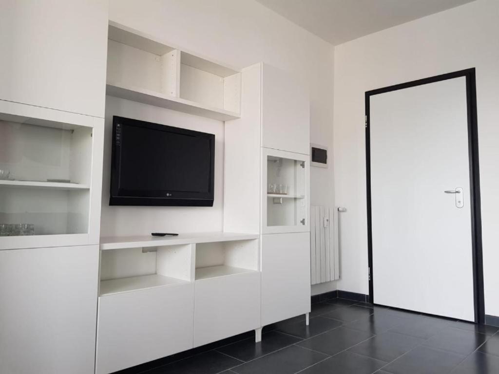 One bedroom appartement with wifi at Roma - image 6