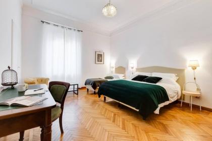 Spanish Steps Family Home by TreasureRome - image 1