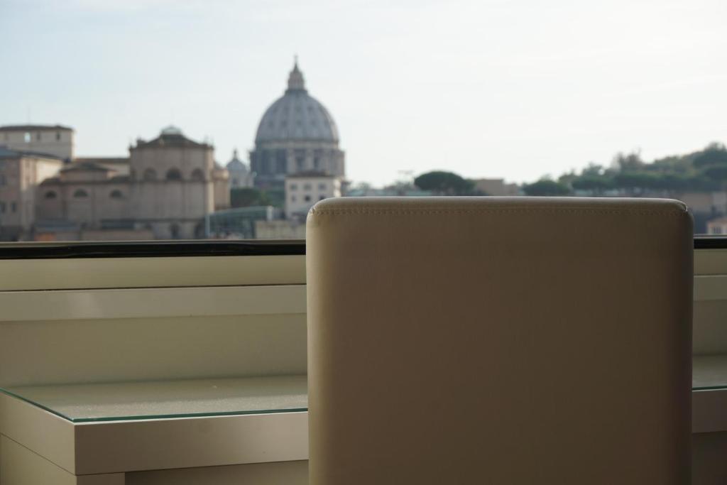 Panoramic View of St. Peter - image 7