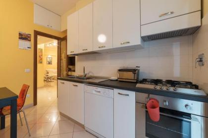 Lovely Flat Marconi District - image 5