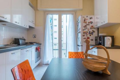 Lovely Flat Marconi District - image 8
