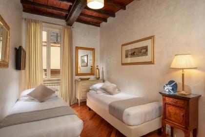 Condotti Corner Apartment Piazza di Spagna - image 11