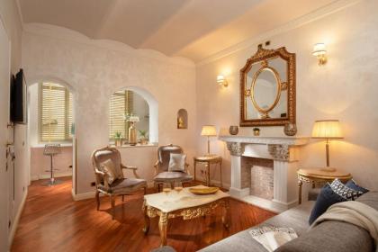 Condotti Corner Apartment Piazza di Spagna - image 9