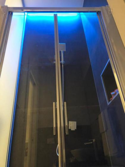 Room 76 - image 11