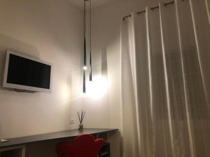 Room 76 - image 18