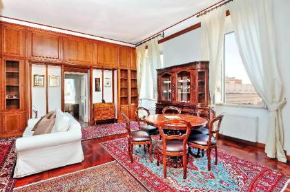 Pantheon Family Romantic Suite