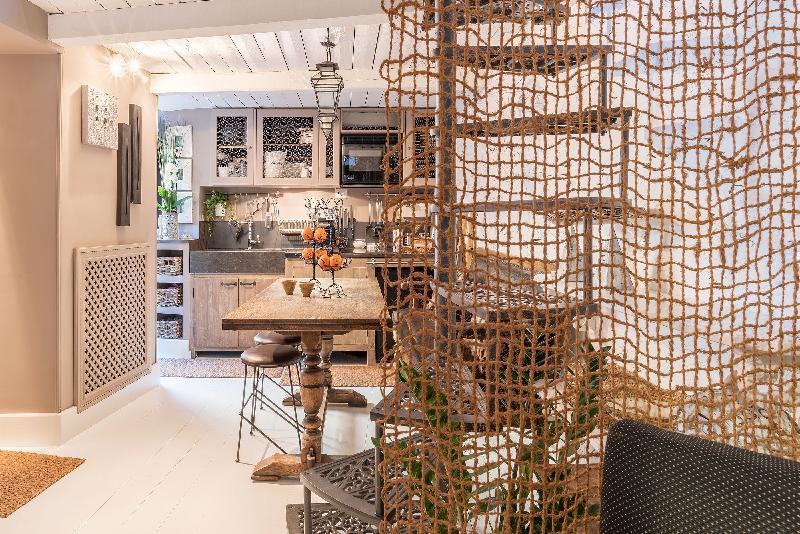 Charming Luxury Navona Apartment  - image 2