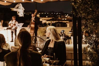 The Vista Rooms & Terrace - image 2