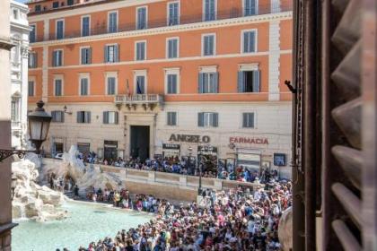 La Finestra su Fontana di Trevi - Charming View - image 4