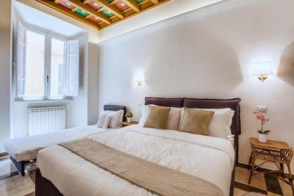 iFlat Trevi's Stylish Paradise - image 5