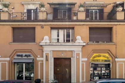 Guest Roma House - image 6