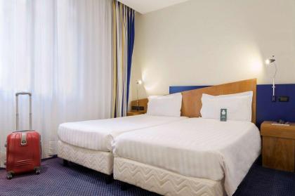 B&B Hotel Roma Tuscolana San Giovanni - image 1