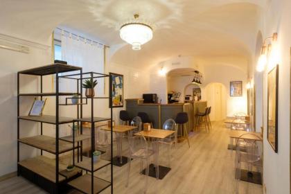 Domus Colosseo Hotel - image 11