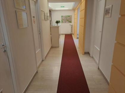 Appia Avenue 639 - image 21