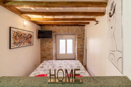 Largo di Torre Argentina Cozy Studio - image 11