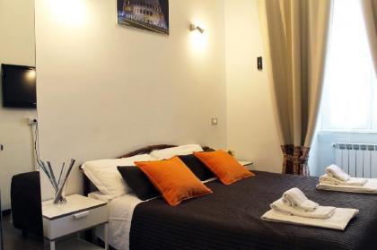 modern two Room APt. 200mt VaticanmuseumS.Peters