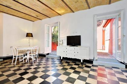 Art Deco Terrace Apartment
