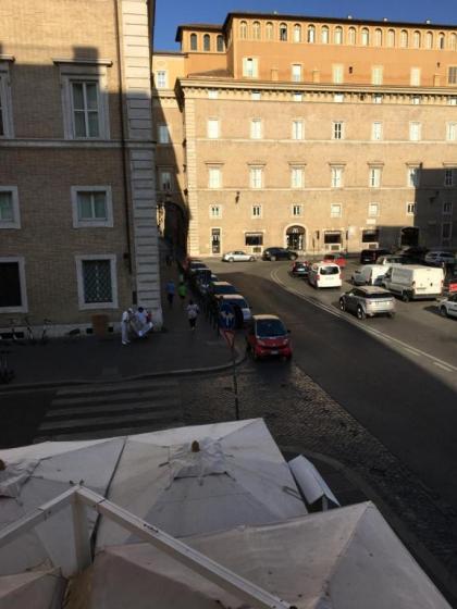 Navona Home