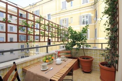Deco's Place Roma Teodora - image 25
