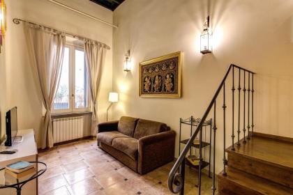 Cappellari Interno 4   Campo de Fiori Rome
