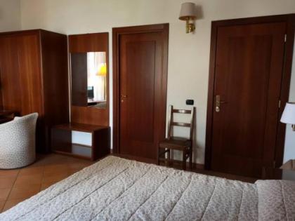 Comfort Rooms Villa Gaia Tor Vergata - image 17