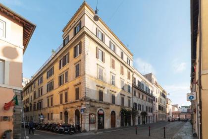 Appartamento a Borgo Pio con Ampio Terrazzo!