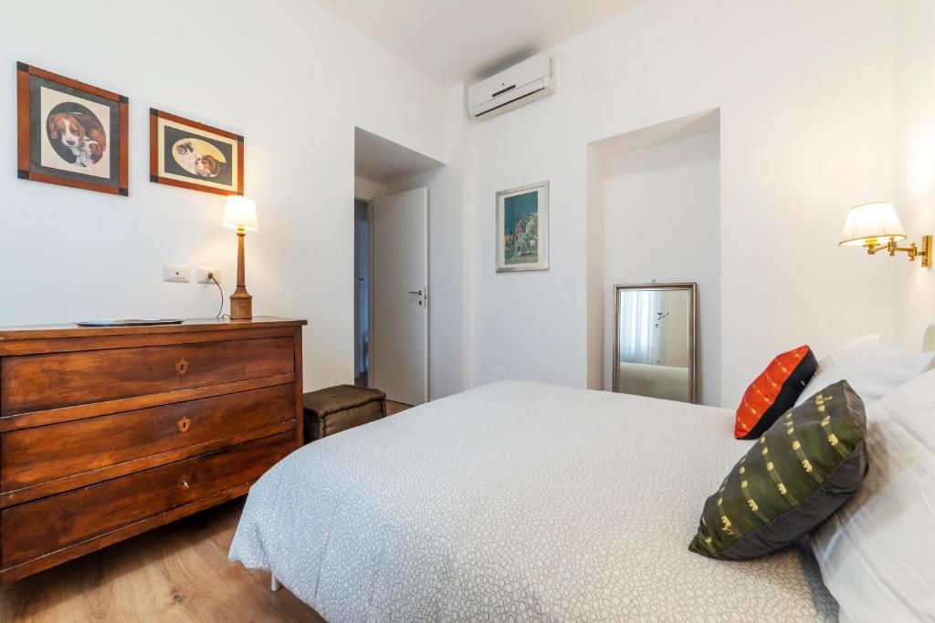 Appartamento a Borgo Pio con Ampio Terrazzo! - image 2
