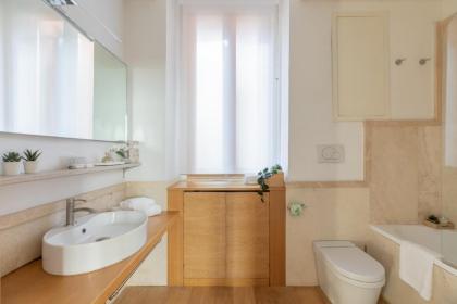 iFlat Navona White and Stylish Apartment - image 2