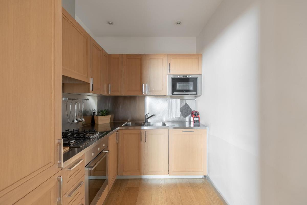 iFlat Navona White and Stylish Apartment - image 5