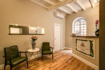 Vite 21 Luxury Room - image 14