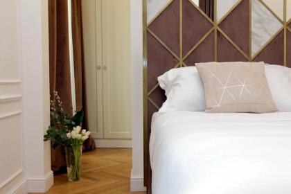 Domna Luxury Suites - image 3
