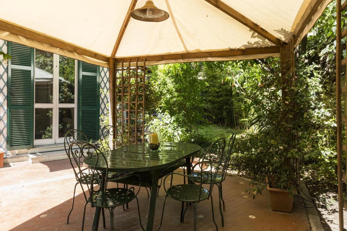 Lemon Tree Apartment Sistine Chapel - main image