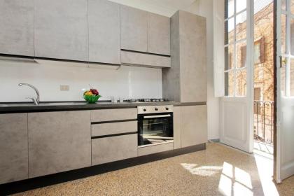 Tiberina Spacious Apartment - image 26