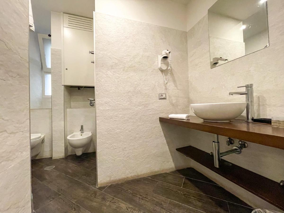 Veneto Boutique Suites - image 6