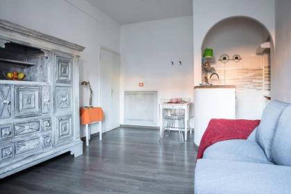 MAISON Spanish steps - image 11