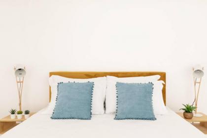 iFlat Yellow Monti Studio Apartment - image 4