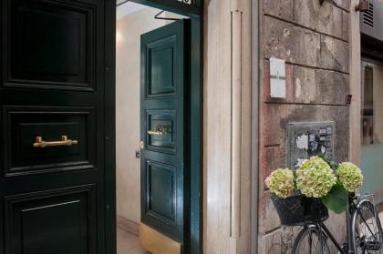 Daphne Luxury Suites - image 4