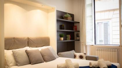 Vittoria Rental in Rome - image 2