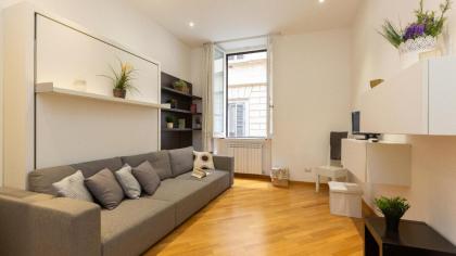 Vittoria Rental in Rome - image 4