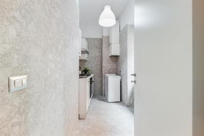 CRYSTAL TREVI FOUNTAIN - romedreamhome - image 20