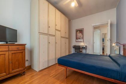 Roomy and Bright Apartment with Terrace - image 25