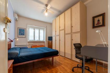 Roomy and Bright Apartment with Terrace - image 26